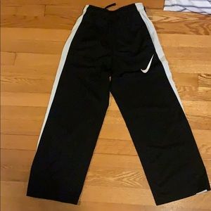 Boy Nike pants